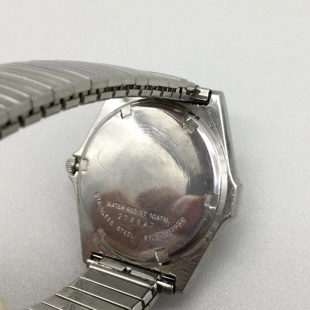Vintage Seiko 8125-5090 Mens Watch 36mm Silver Tone CRACKED CRYSTAL New Battery